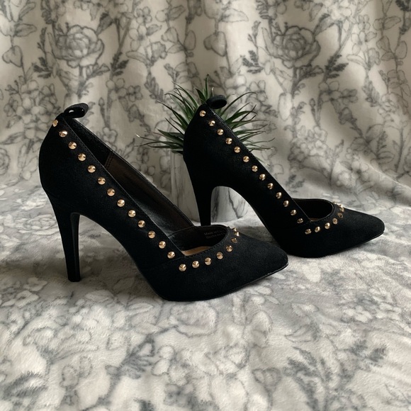 🌓 Forever 21 Black & Gold Pumps - Picture 3 of 6